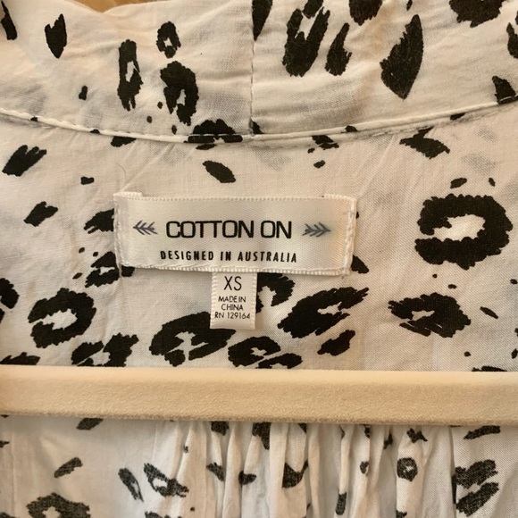 CottonOn wrap front top. X-small. - Picture 2 of 3